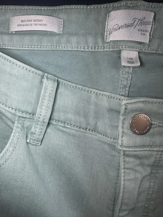 Universal Thread Mint Green Ankle Slim Jeans NWT - Picture 2 of 12